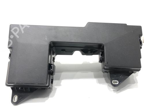 Used Fuse box Fuse box 39286321 39286321