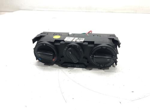 Used Climate control Climate control SKODA FABIA III Estate (NJ5) 1.0 TSI (95 hp) 39272430 39272430