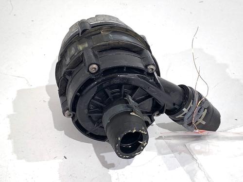 Used Auxiliary water pump Auxiliary water pump VW GOLF VII (5G1, BQ1, BE1, BE2) e-Golf (115 hp) 39319450 39319450