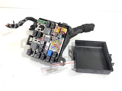 Used Fuse box Fuse box 39323989 39323989