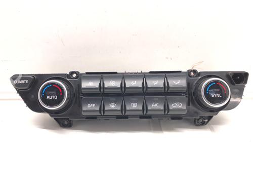 Used Climate control Climate control 39271671 39271671