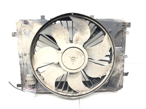 radiator-fan-mercedes-benz-e-class-t-model-s212-2009-2010-2011-2012-2013-2014-2015-2016-39269483 main image