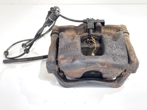 right-front-brake-caliper-mercedes-benz-gla-class-x156-2013-2014-2015-2016-2017-2018-2019-2020-2021-2022-39333908 main image