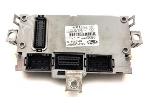 Used Fuse box Fuse box CITROËN JUMPER II Bus 2.2 HDi 100 (101 hp) 40489447 40489447