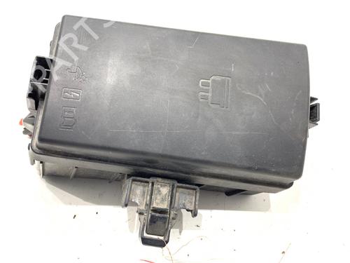 Used Fuse box Fuse box 39291914 39291914