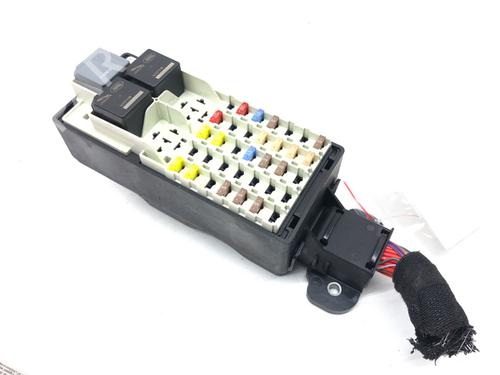 fuse-box-jaguar-f-pace-x761-2015-39317930 main image