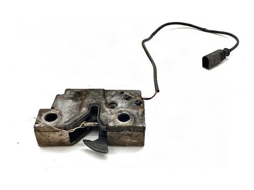 Fechadura do capot Fechadura do capot SKODA OCTAVIA III Combi (5E5, 5E6) 2.0 TDI (150 hp) 39365289 39365289