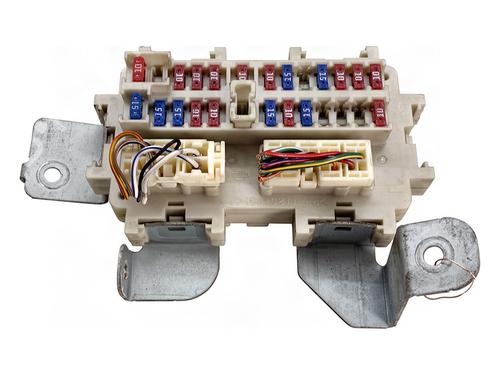 Used Fuse box Fuse box 39388504 39388504