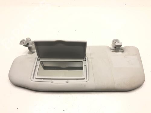 left-sun-visor-fiat-tipo-saloon-356_-357_-2015-39280390 main image
