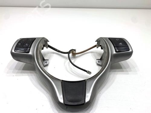 Used Steering wheel controls Steering wheel controls TOYOTA YARIS (_P13_) 1.3 (NSP130_, NSP130) (99 hp) 39340788 39340788