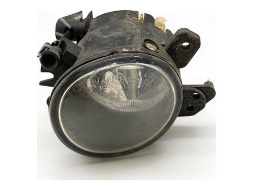 left-front-fog-light-mercedes-benz-c-class-w204-2007-2008-2009-2010-2011-2012-2013-2014-2015-39364666 main image