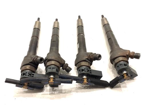injector-vw-passat-b7-variant-365-2010-2011-2012-2013-2014-2015-39344249 main image