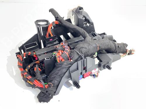 Fuse box AUDI A4 B9 (8W2, 8WC) 2.0 TFSI quattro | BP39334707E1 - Image 3