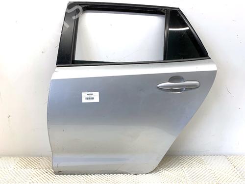 left-rear-door-toyota-corolla-estate-_e21_-2019-39347702 main image