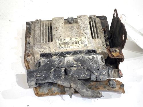 engine-control-unit-ecu-opel-astra-h-a04-2004-2005-2006-2007-2008-2009-2010-2011-2012-2013-2014-39327796 main image