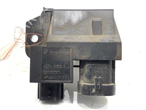 electronic-module-dacia-duster-hs_-2010-2011-2012-2013-2014-2015-2016-2017-2018-39289128 main image