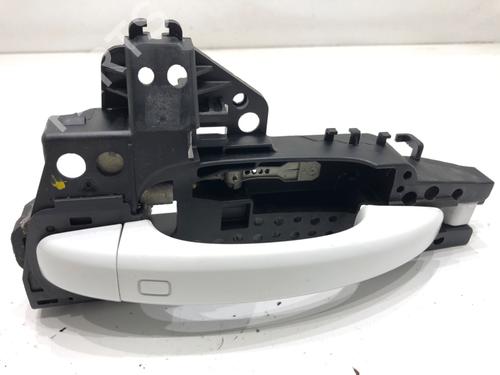 Used Rear left exterior door handle Rear left exterior door handle AUDI A4 B8 (8K2) 2.0 TFSI (211 hp) 39297712 39297712