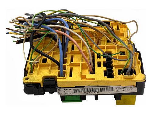 Used Fuse box Fuse box 39354315 39354315