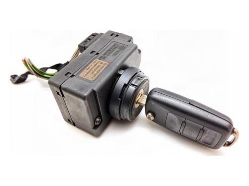 switch-audi-a8-d3-4e2-4e8-2002-2003-2004-2005-2006-2007-2008-2009-2010-39377789 main image