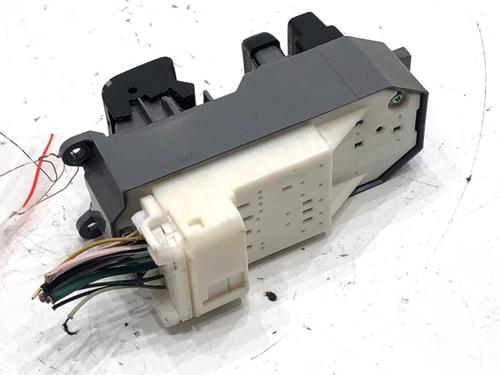 Switch TOYOTA AURIS (_E18_) 1.6 (ZRE181_, ZRE185_, ZRE185R, ZRE181R) | BP39283431I30 - Image 2