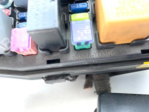 Fuse box OPEL ANTARA A (L07) 2.0 CDTI 4x4 | BP39735770E1 - Image 3