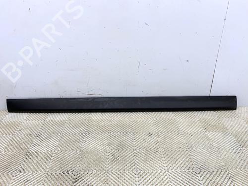 Used Left sideskirt Left sideskirt 39290351 39290351