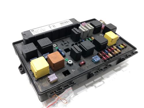 Used Fuse box Fuse box 39282212 39282212