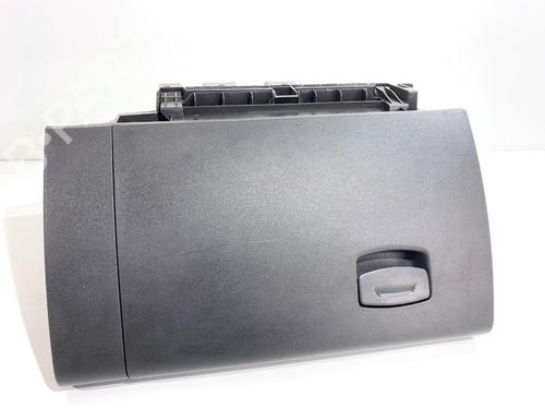 Used Glove box Glove box 39307996 39307996
