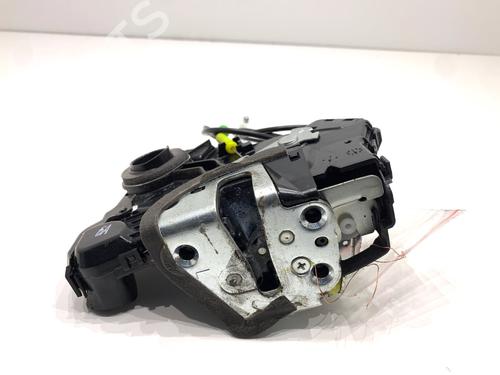 front-left-lock-toyota-auris-_e18_-2012-2013-2014-2015-2016-2017-2018-2019-39322909 main image