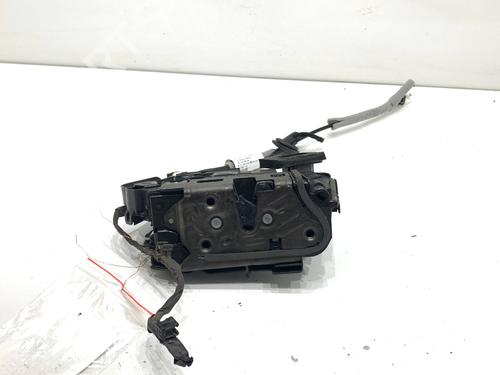 front-right-lock-vw-touran-5t1-2015-39310381 main image