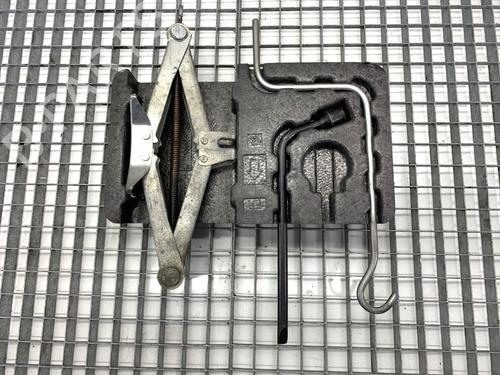 Used Jack Kit Jack Kit 39326907 39326907