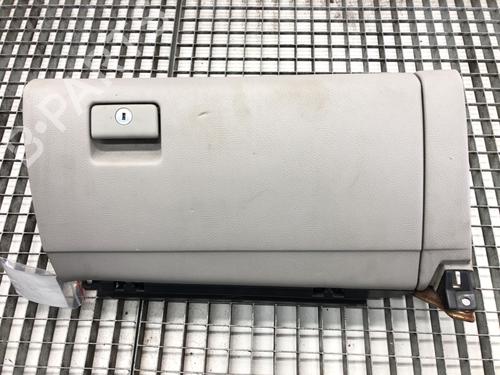 Used Glove box Glove box 39271698 39271698