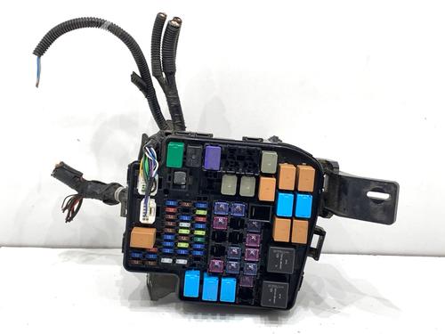 Used Fuse box Fuse box 39340940 39340940