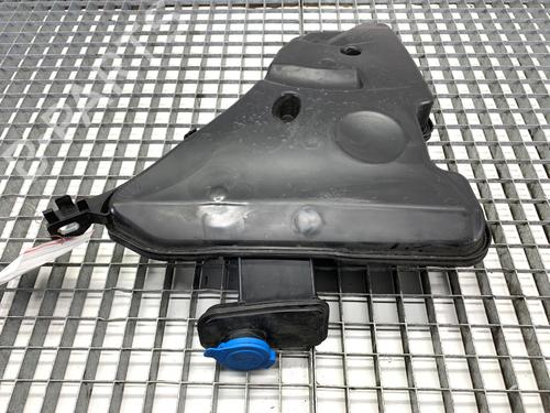 windscreen-washer-tank-bmw-5-touring-g31-2017-39324594 main image