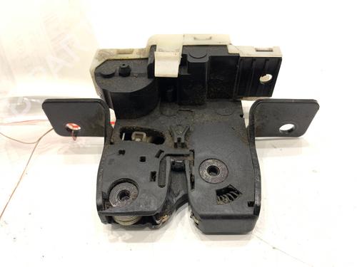 tailgate-lock-renault-clio-iii-br01-cr01-2005-2006-2007-2008-2009-2010-2011-2012-2013-2014-39304253 main image