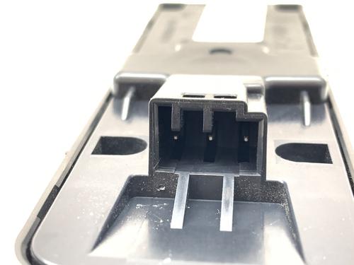 Switch VOLVO V40 Hatchback (525) D2 | BP39363076I30 - Image 3