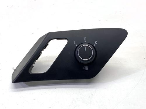 mirror-switch-vw-golf-vii-variant-ba5-bv5-2013-2014-2015-2016-2017-2018-2019-2020-2021-2022-39334582 main image