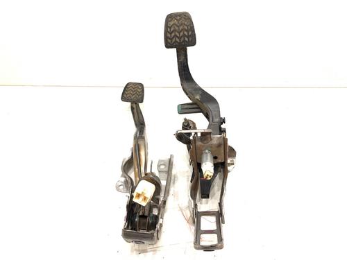 Pedal Pedal TOYOTA YARIS (_P13_) 1.0 (KSP130_, KSP130) (69 hp) 39292203 39292203