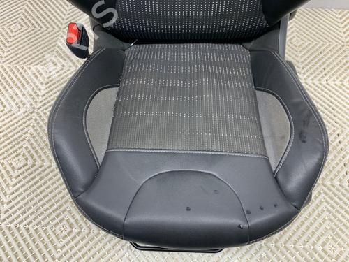 Left front seat PEUGEOT 2008 I (CU_) 1.6 BlueHDi | BP40170922C15 - Image 3
