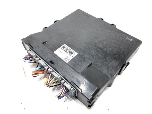 Used Electronic module Electronic module TOYOTA AURIS Estate (_E18_) 1.8 Hybrid (ZWE186_, ZWE186R, ZWE186H) (136 hp) 39283102 39283102