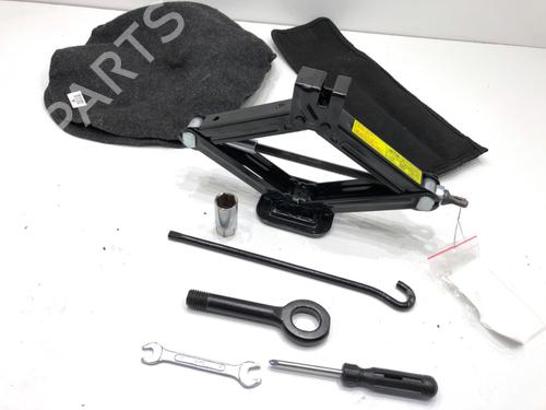 jack-kit-kia-rio-iii-saloon-ub-2010-2011-2012-2013-2014-2015-2016-2017-39350354 main image