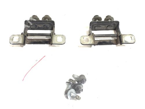 hingedoor-check-strap-jeep-cherokee-kl-2013-39334882 main image