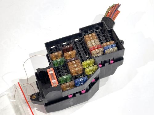 Used Fuse box Fuse box 39320949 39320949