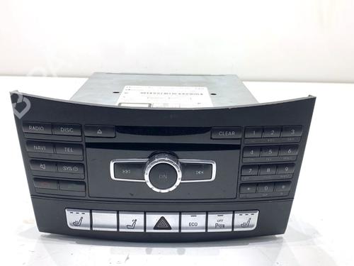 radio-mercedes-benz-e-class-w212-2009-2010-2011-2012-2013-2014-2015-2016-39338434 main image